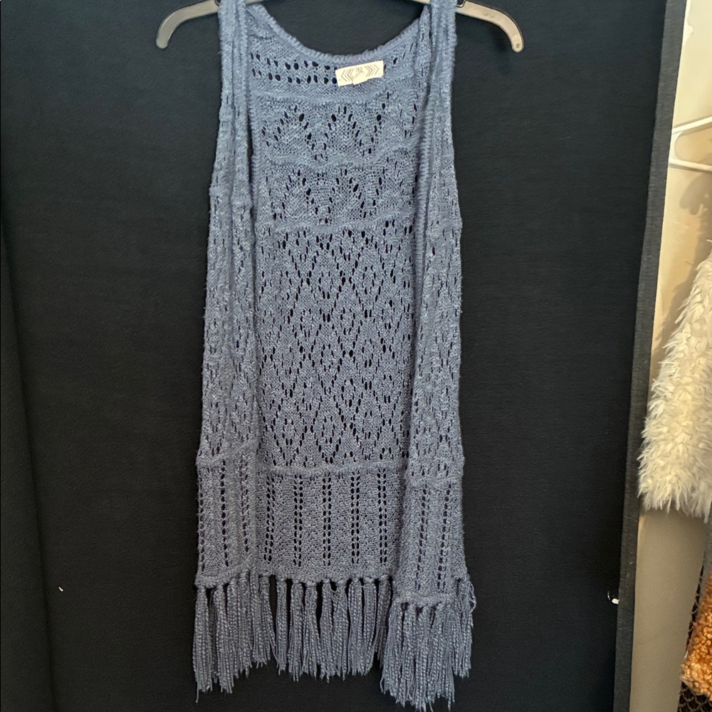 Pink Rose Blue Open-Knit Fringe Sleeveless Vest